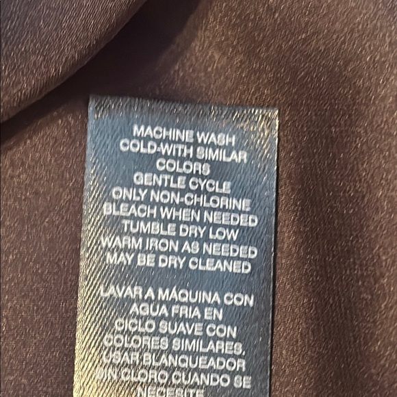 White House Black Market Elegant Black and White Sleeveless Top size small. - Picture 12 of 12